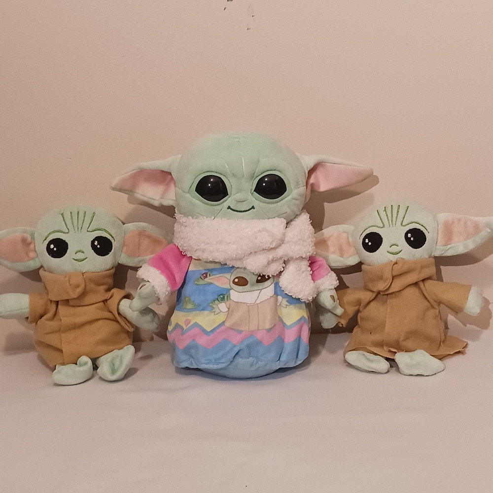 Star Wars Grogu Plush Lot Mattel Holiday Sweater & Galerie The Child Baby Yoda
